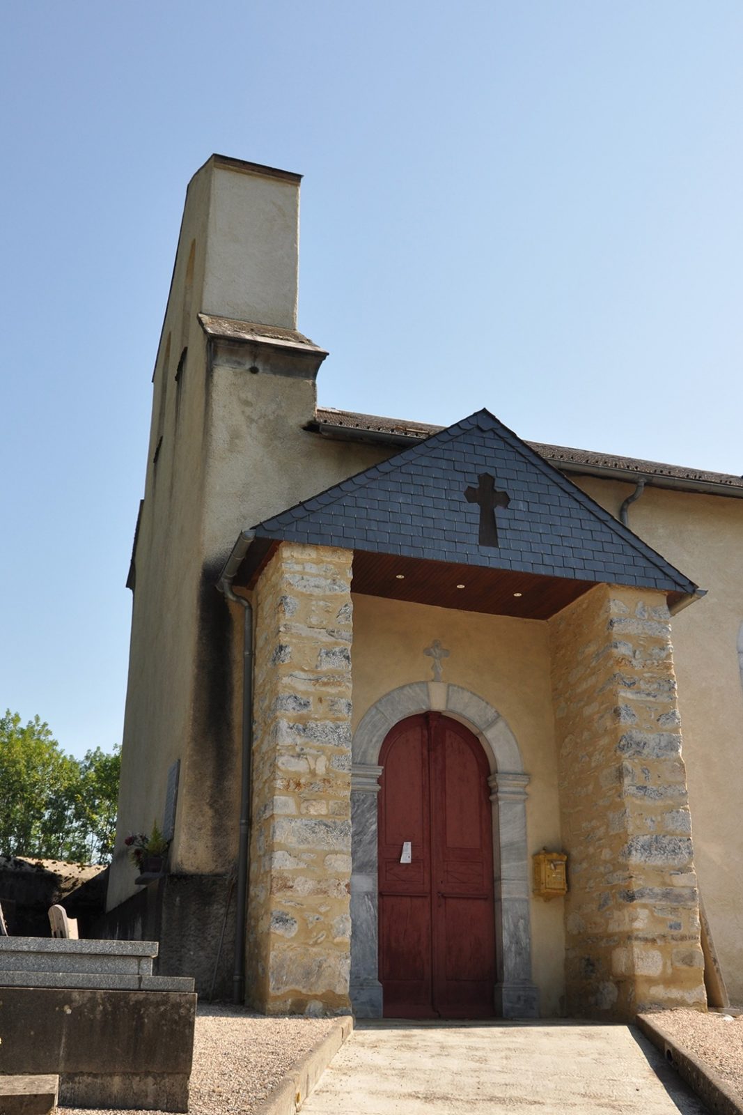 Vue latérale Eglise Fréchendets