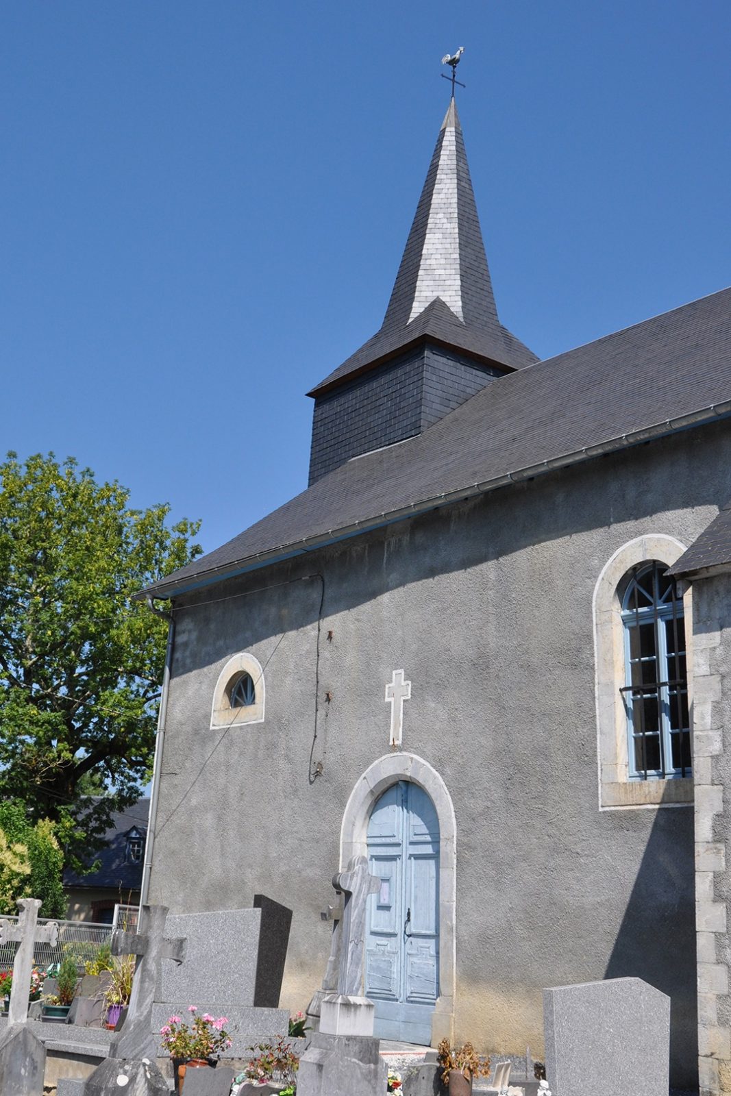 Eglise Lomné