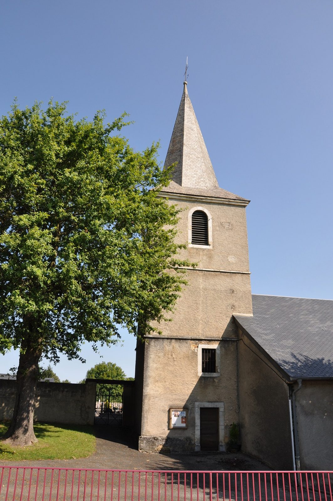 Eglise Lutilhous