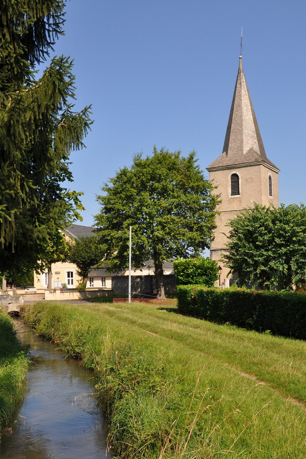 Centre du village Lutilhous