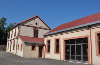 Mairie et Salle des fêtes Péré