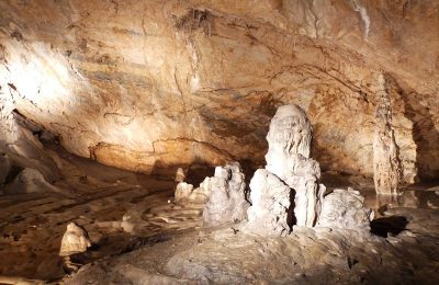 La grotte blanche