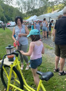 Marché et vélo smoothie