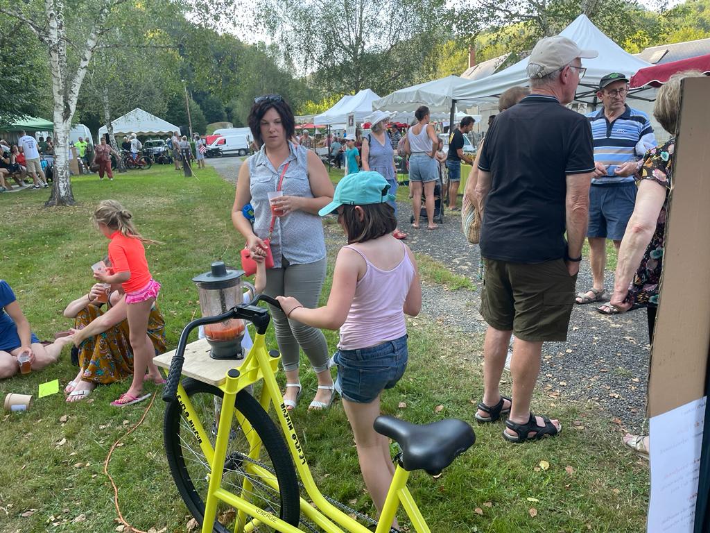 Marché et vélo smoothie